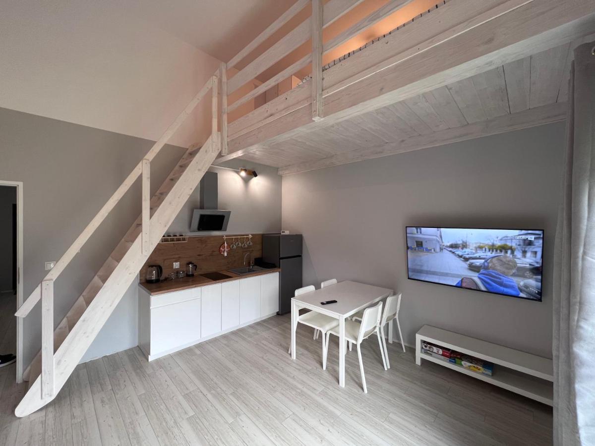 Apartament Pod Jaworami Z Antresola イェレニャ・グーラ エクステリア 写真