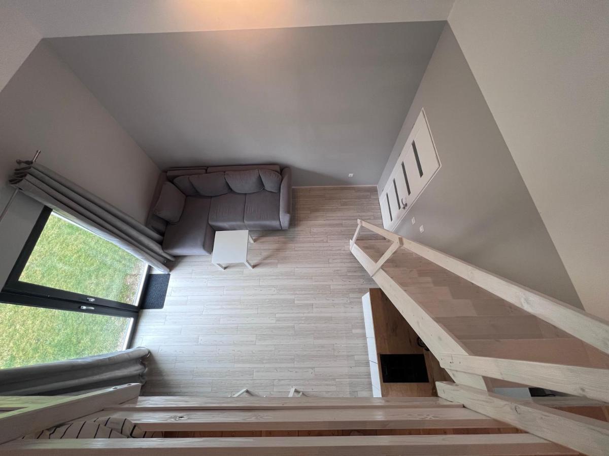 Apartament Pod Jaworami Z Antresola イェレニャ・グーラ エクステリア 写真